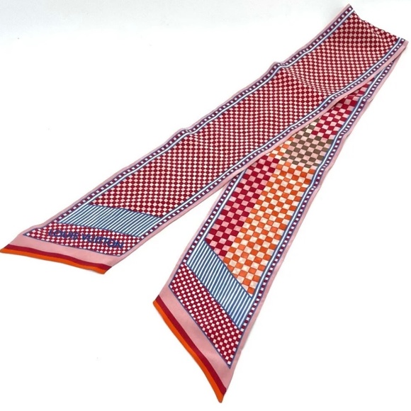 Louis Vuitton scarf - Picture 2 of 4